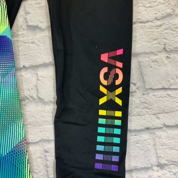 Victoria’s Secret Leggings Size Small Set of two Crop Capri Black &multicolored - Picture 3 of 11